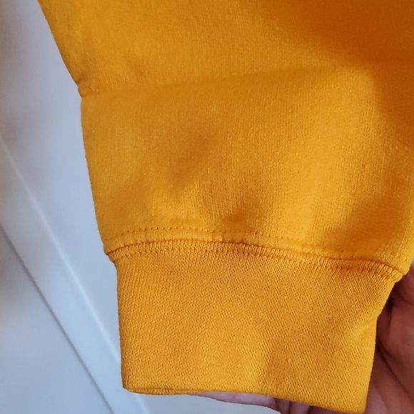 New York City Yellow Sweatshirt - Picture 4 of 9